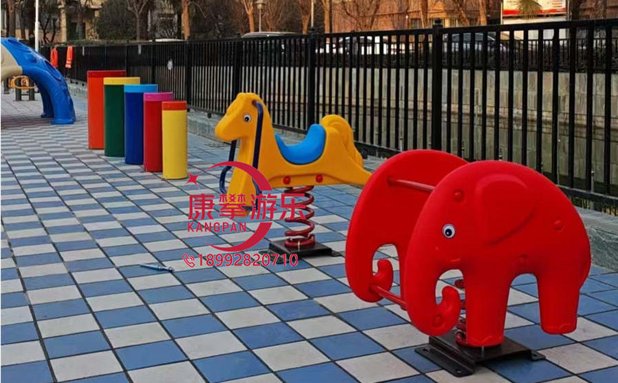 西安未央區某小區游樂設施案例